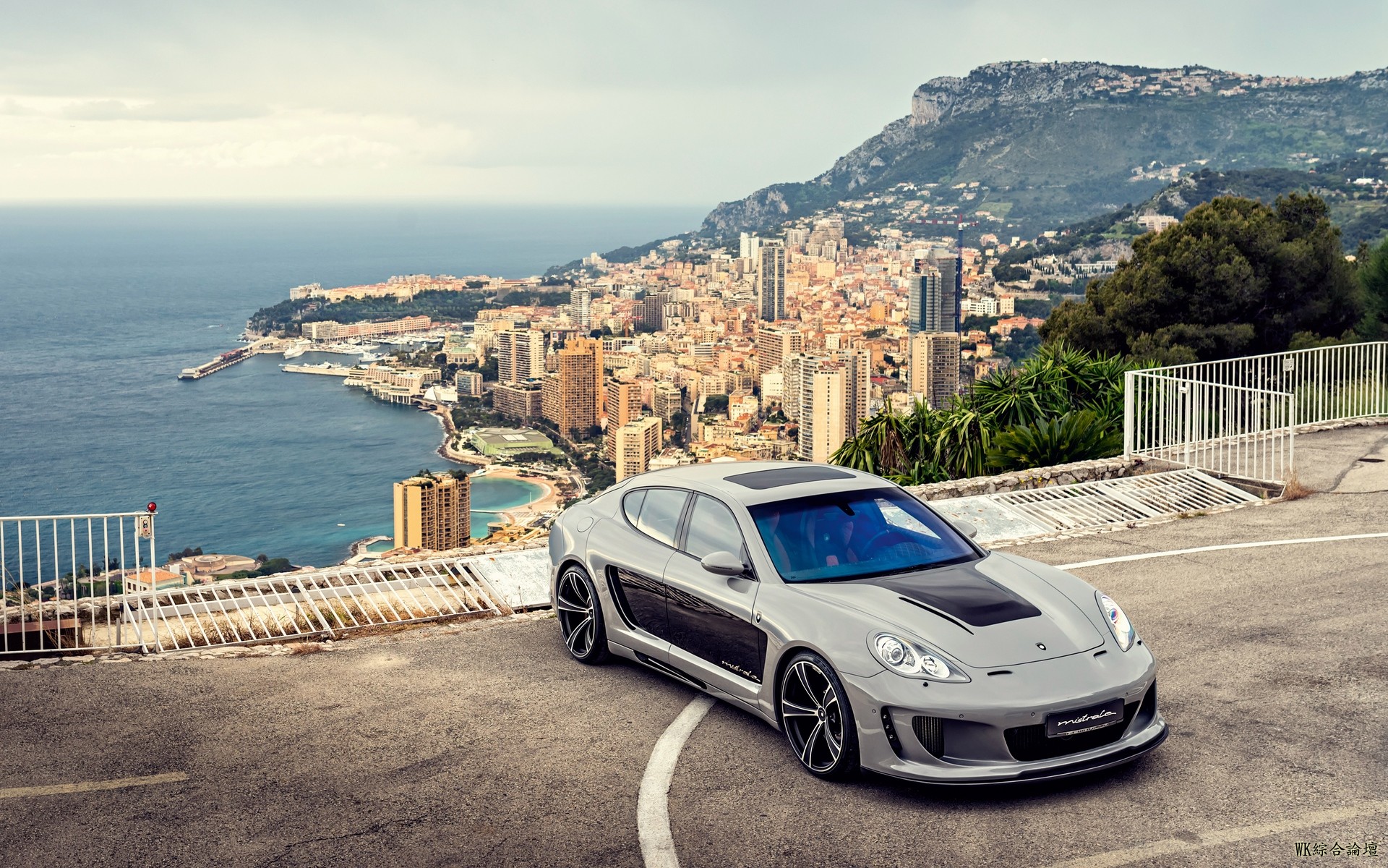 porsche_panamera_top_view_car_109168_1920x1200.jpg